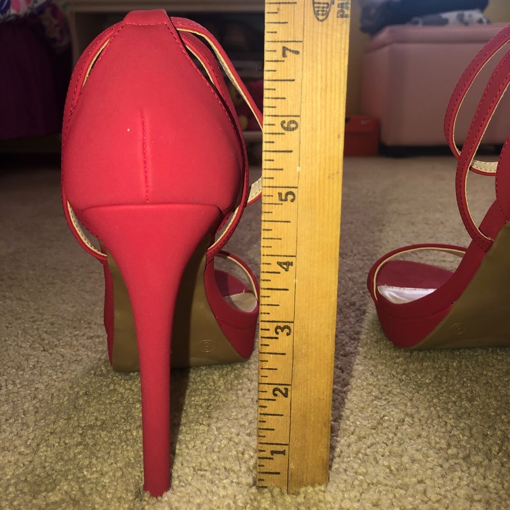 Red heels - Picture 4 of 4